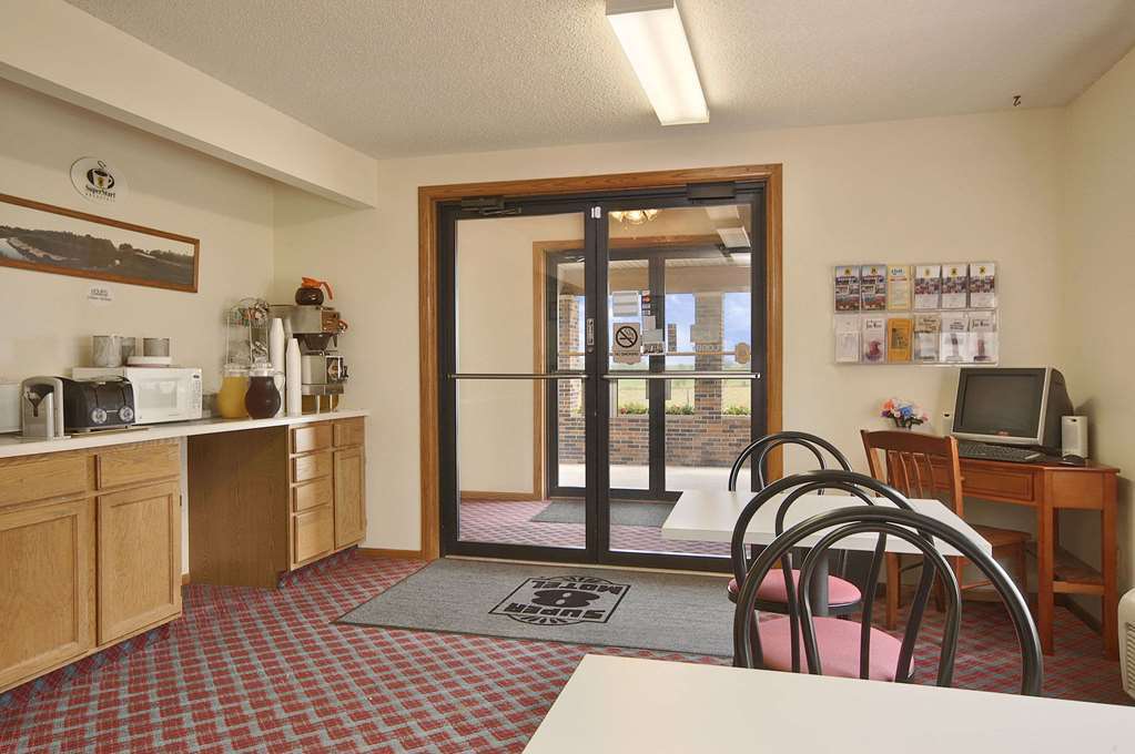 Super 8 Winterset Hotel Restaurant billede